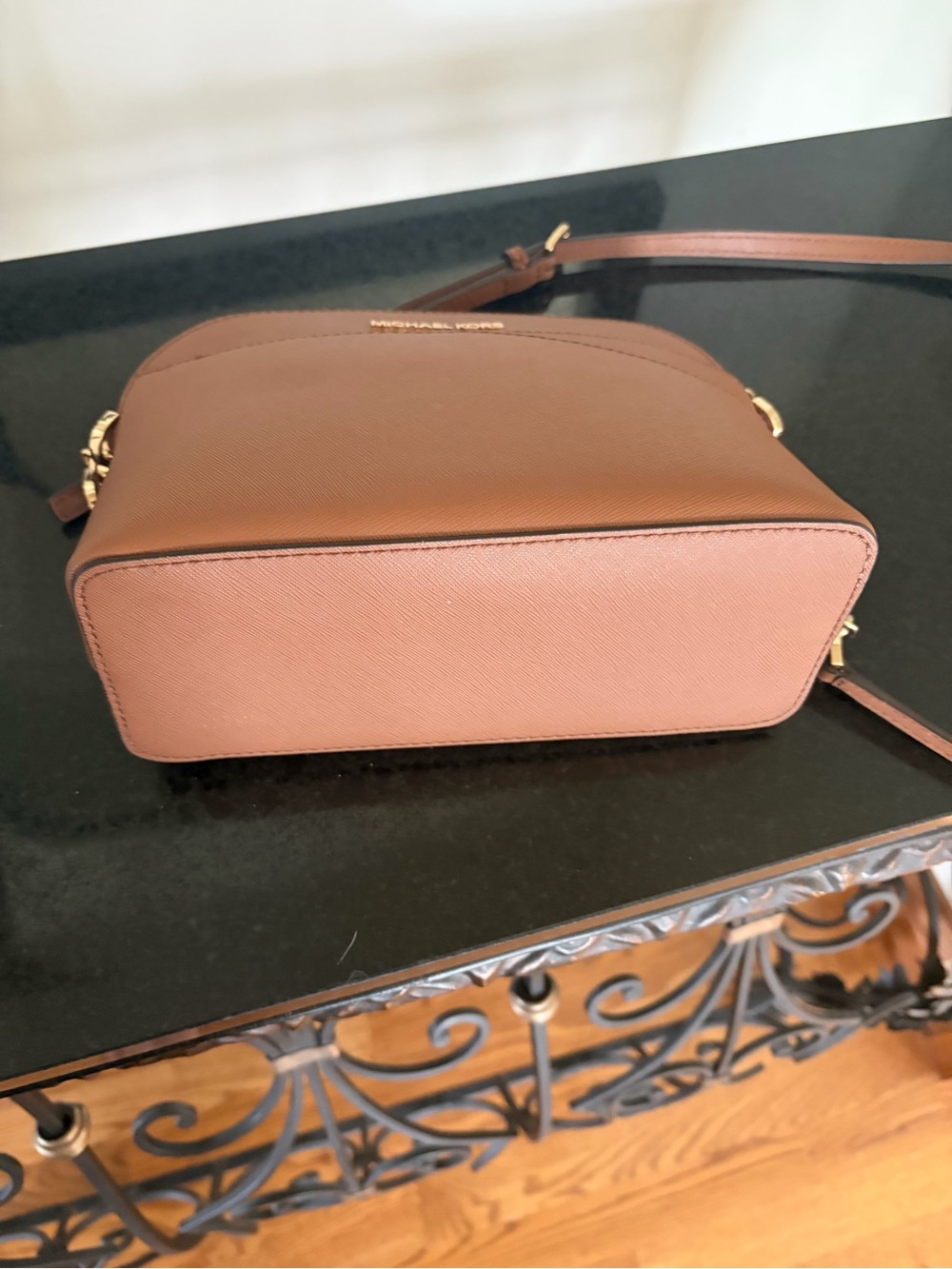 Michael Kors Tan Saffiano Leather Messenger Bag with Gold  Hardware - Picture 5 of 6